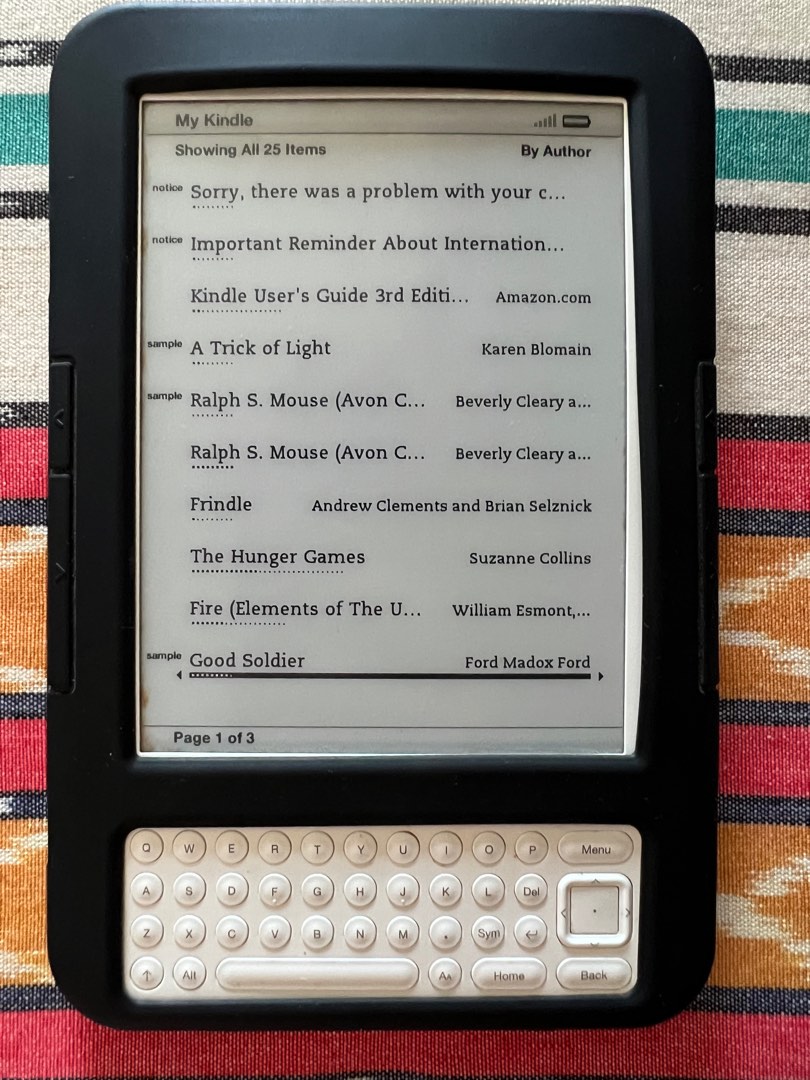 Amazon Kindle keyboard (ada case), Elektronik, Lainnya di Carousell