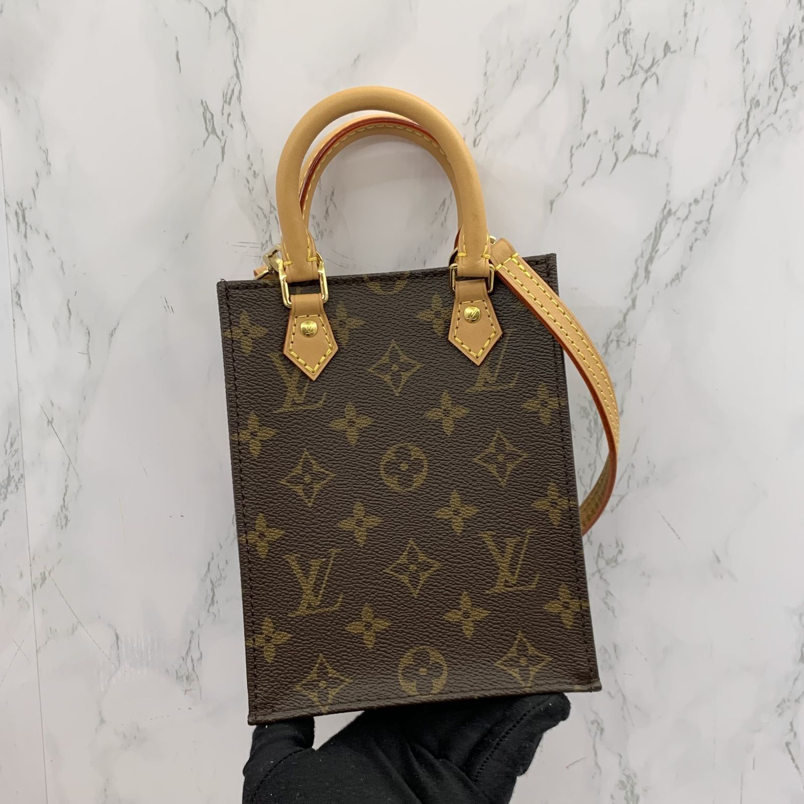 Shop Louis Vuitton PETIT SAC PLAT Petit sac plat (M81295) by