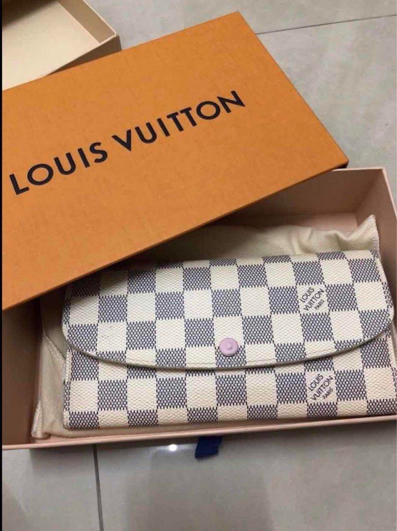 Louis Vuitton Sarah Wallet, Women's Fashion, Bags & Wallets