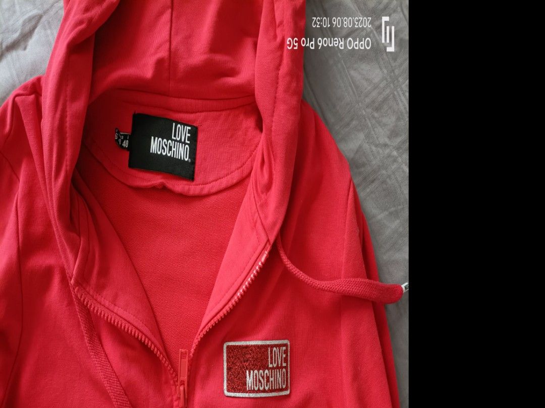 Red moschino hoodie outlet