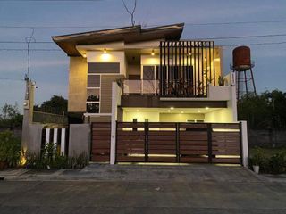 Luxury House & Lot 138SM in Clark, Pampangga