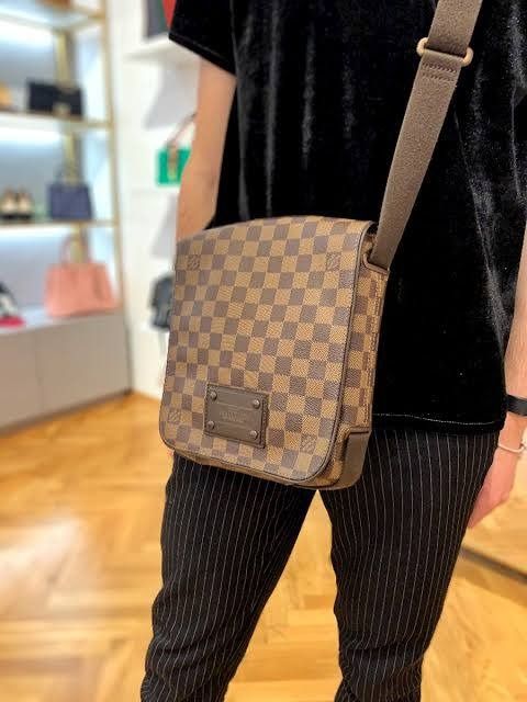 Louis Vuitton 2011 Pre-owned Damier Ebène Brooklyn Crossbody Bag - Brown