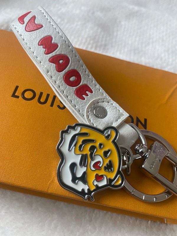 LOUIS VUITTON Precious Tiger Bag Charm Key Holder 1277968