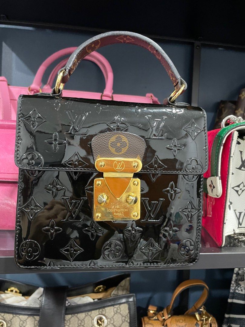 LV spring street patent leather handbag