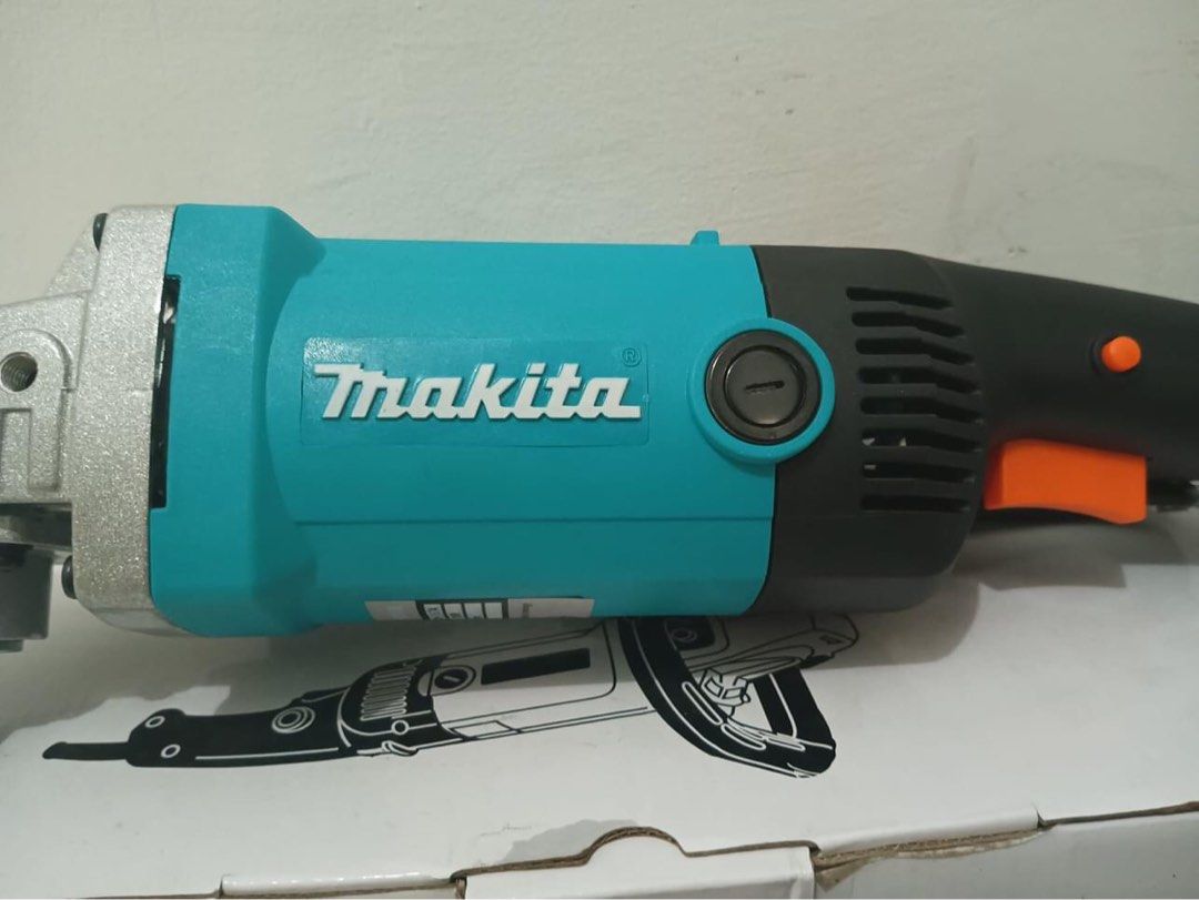 Makita heavy Duty 7inch Buffing Machine with Variable Speed & Free