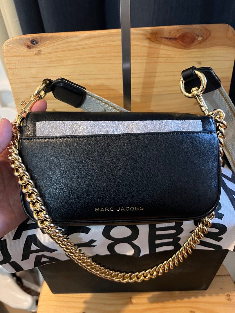 Marc Jacobs Double J Convertible Bag (Category: Luxury Bags & Wallets) located in Mandaluyong City. Submitted by marz.shopping (Listing ID 1256668761, Image 2). Description: Mini size Removable chain sling and strap.
