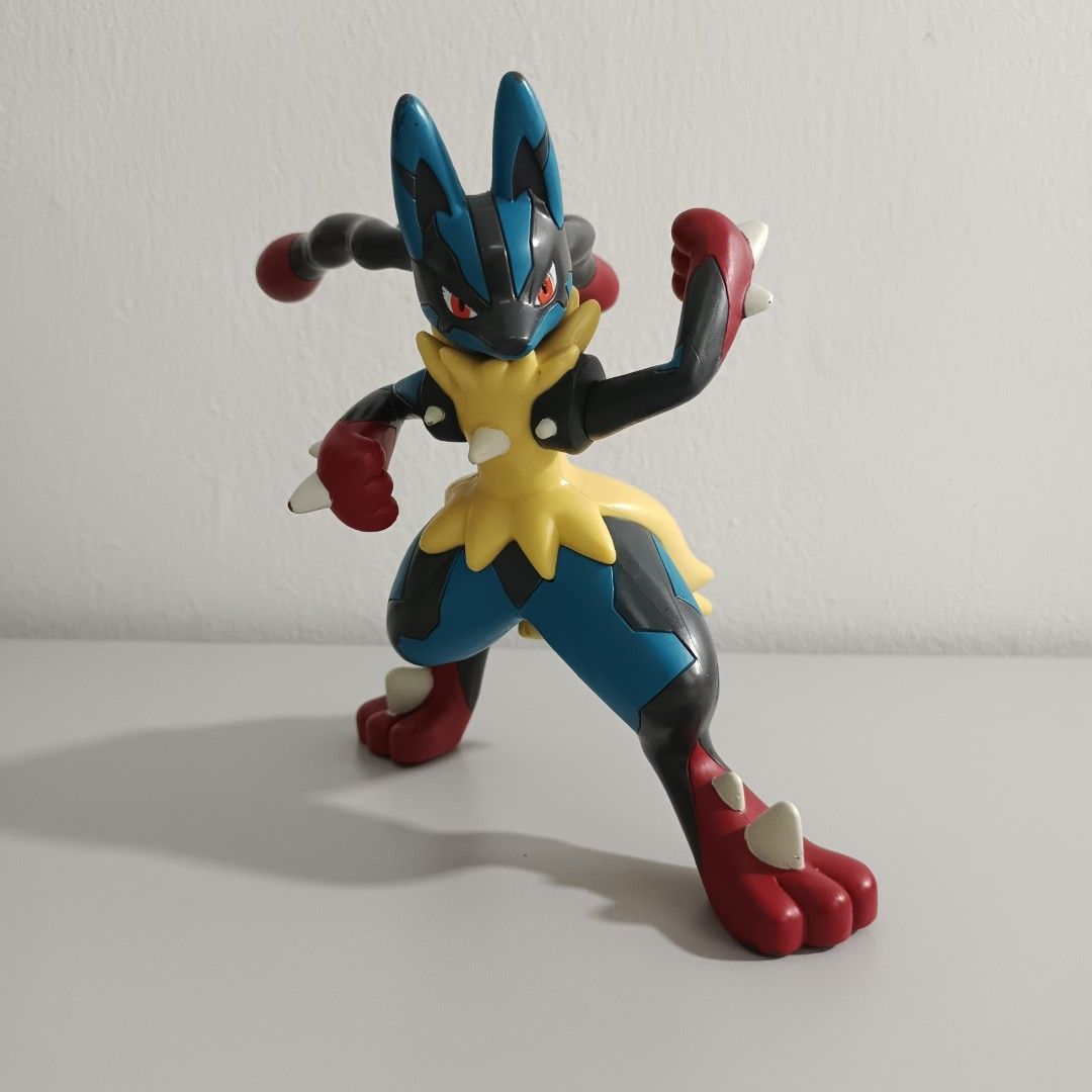 Pokemon lucario on sale figure