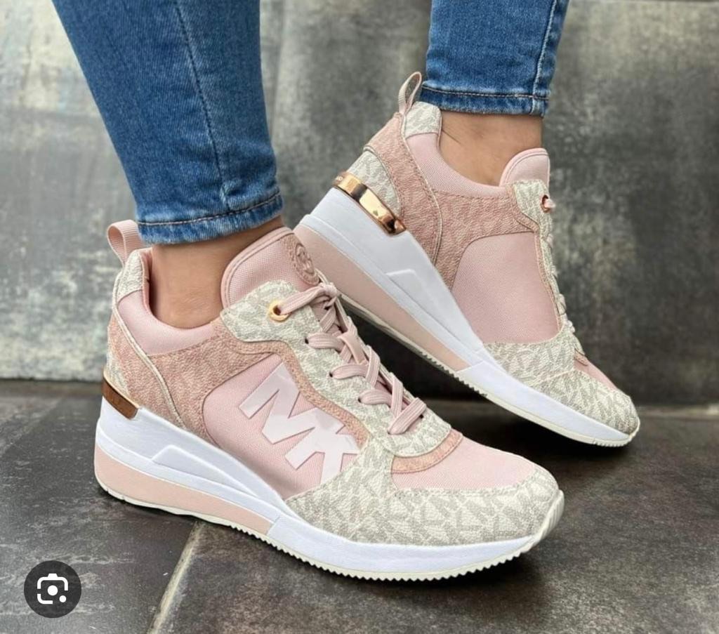 高さは6センチMICHAEL KORS CRISTA TRAINER - 靴