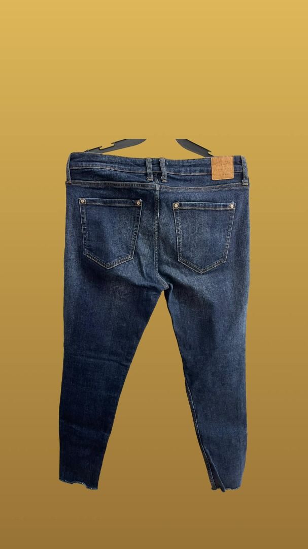 MNG jeans, Women's Fashion, Bottoms, Jeans on Carousell