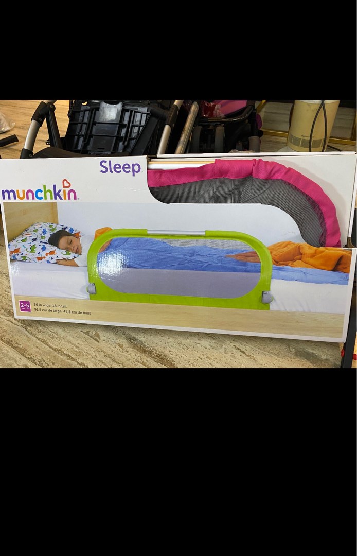 Munchkin Bed guard x 2, Babies & Kids, Baby Nursery & Kids Furniture