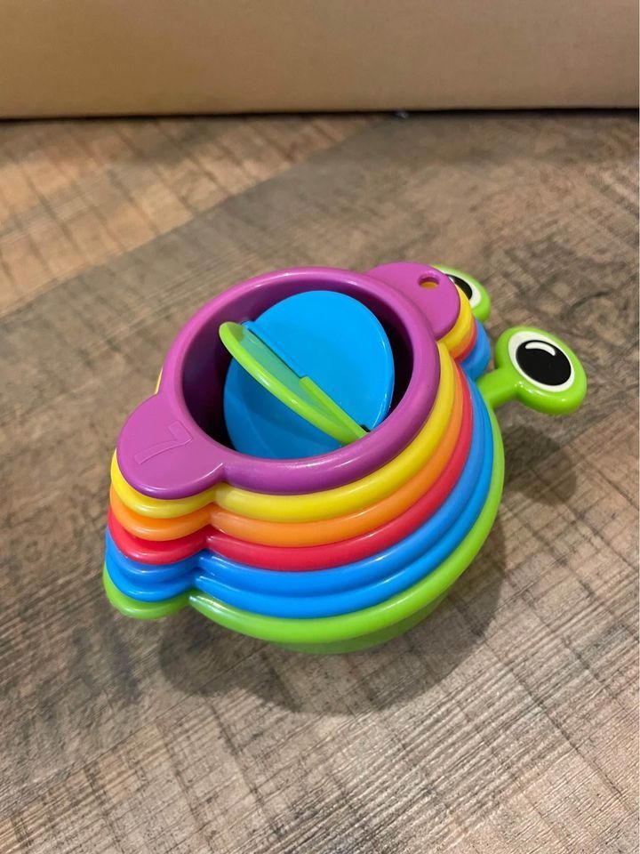 Munchkin stacking hot sale cups
