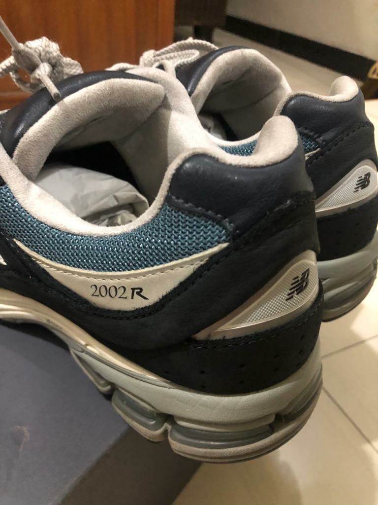 NEW BALANCE M2002RNB NON PIG SKIN ORIGINAL, Fesyen Pria, Sepatu