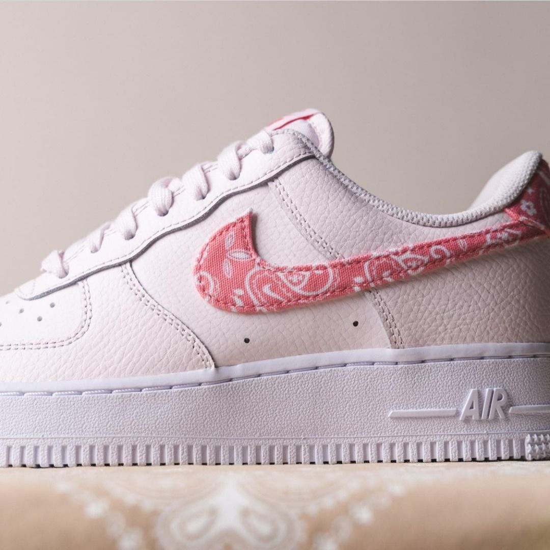 NEW Women's Size 10.5 Nike Air Force 1 '07 Pearl Pink White  FD1448 664 Paisley