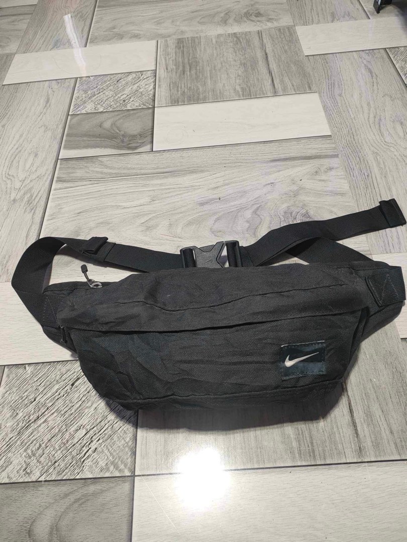 NIKE BELT BAG, Men's Fashion, Bags, Belt bags, Clutches and Pouches on
