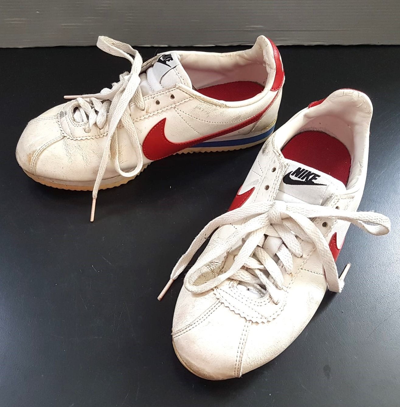 Old cortez shoes top