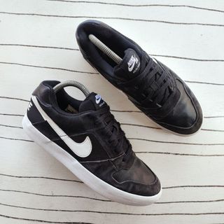 Nike delta force black deals