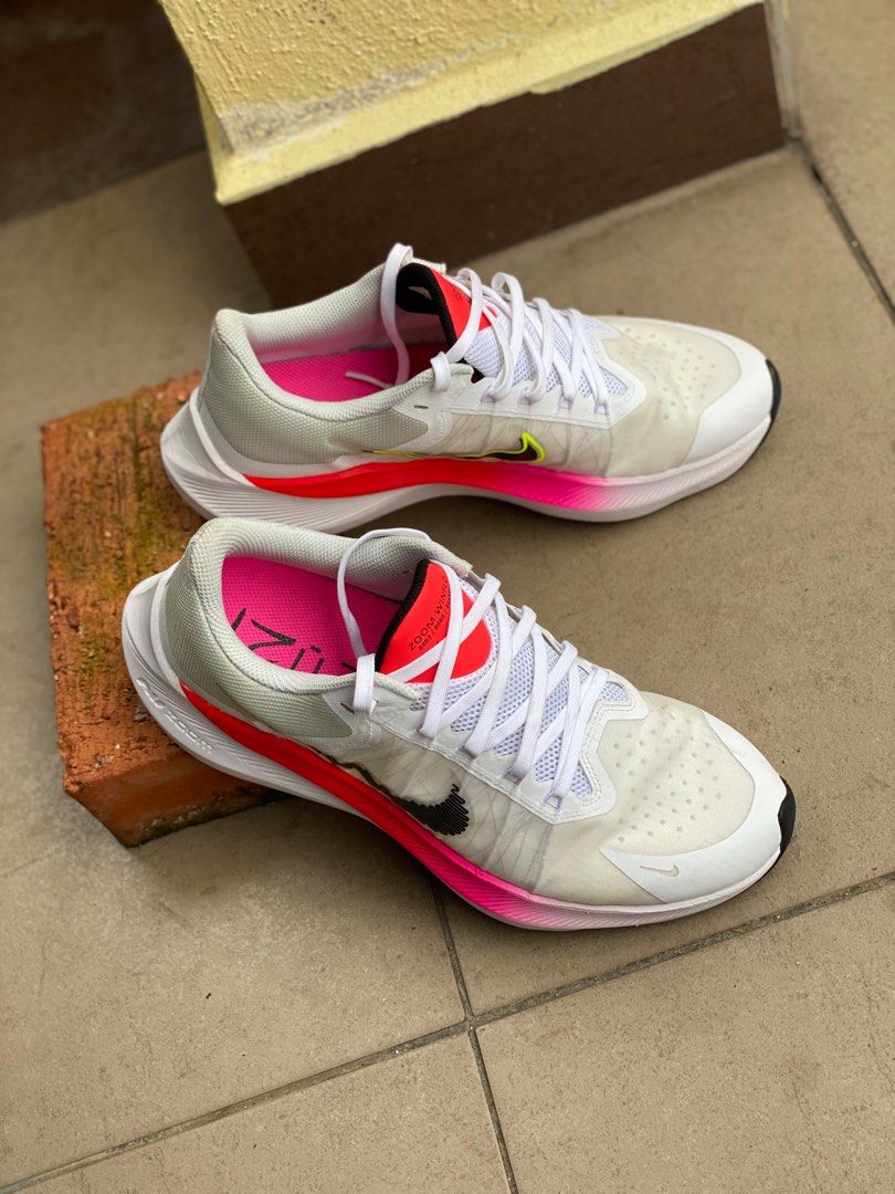 winflo 8 running sneaker