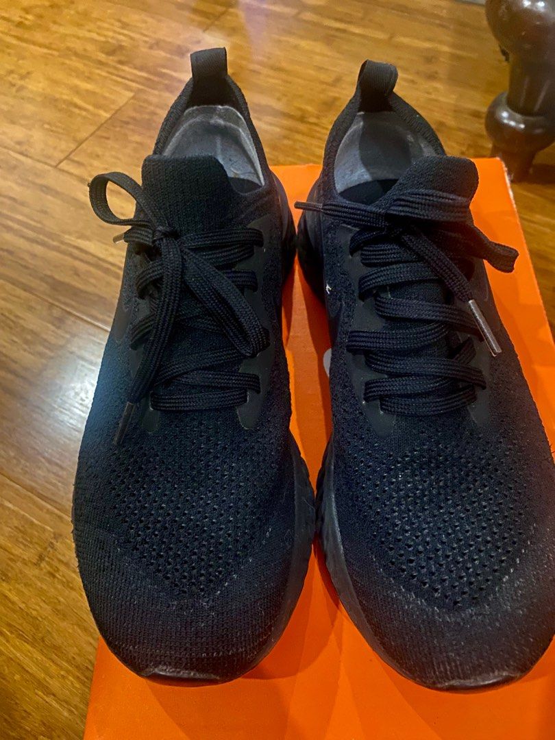 Nike Women s Epic React Flyknit US 7.5 Triple Black