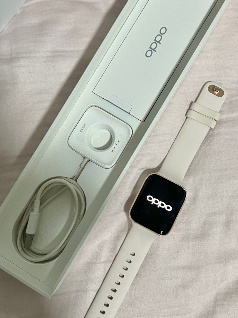 Oppo watch top glossy gold