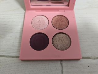 （分類：）位於 。 由 eyeshadowlovers 提交（商品編號 1256723818，圖片 1）。簡介： 。