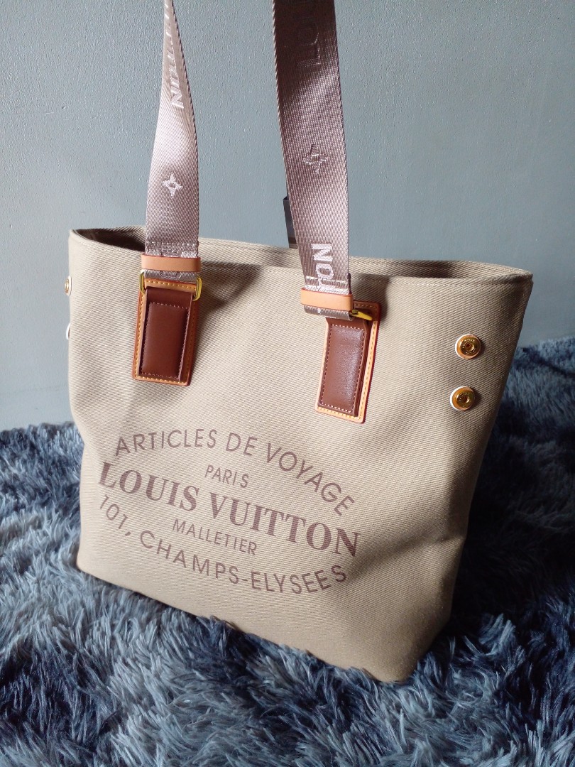 Charm - Preloved Finds - -SOLD- Louis quatorze tote Large size Php