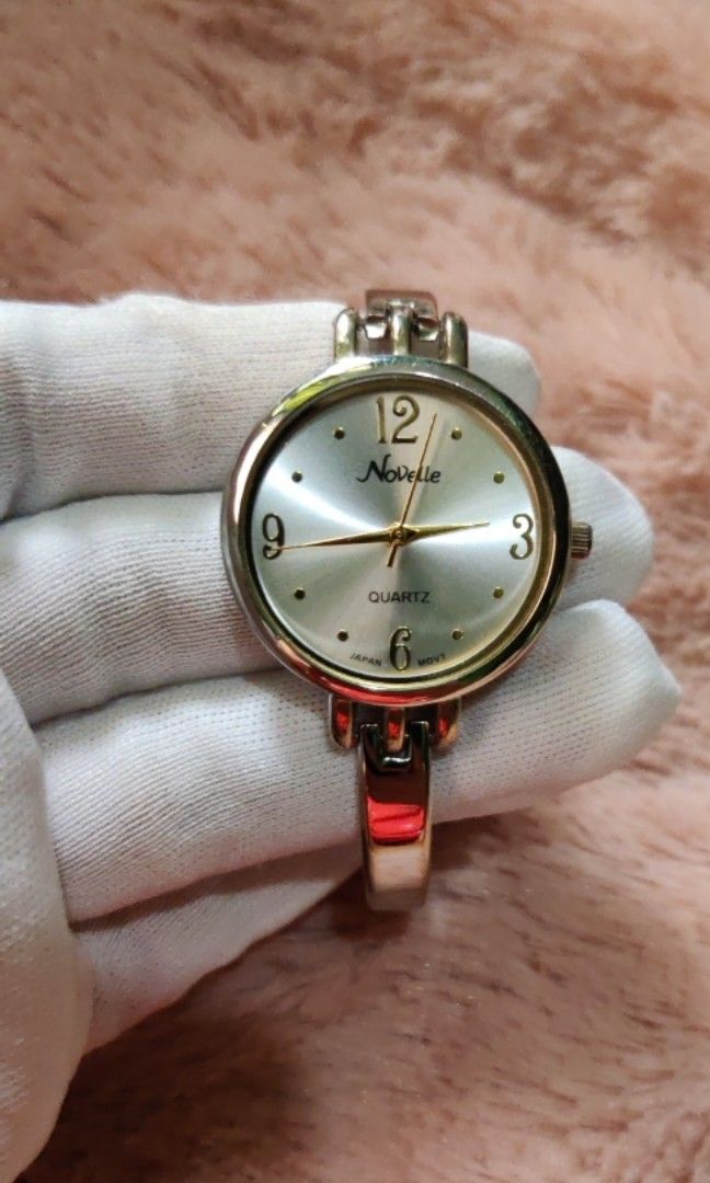Novelle deals quartz watch