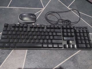 Preloved Zeus Keyboard and Maxell Wireless Mouse