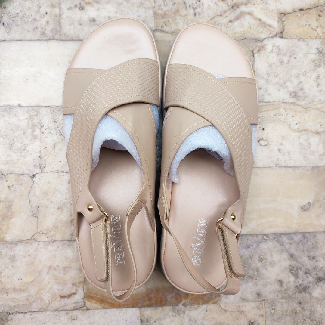 Clarks shopee sales