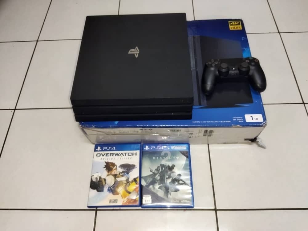 Sony PlayStation 4 Pro 1TB With Additional Controller Unboxed 1