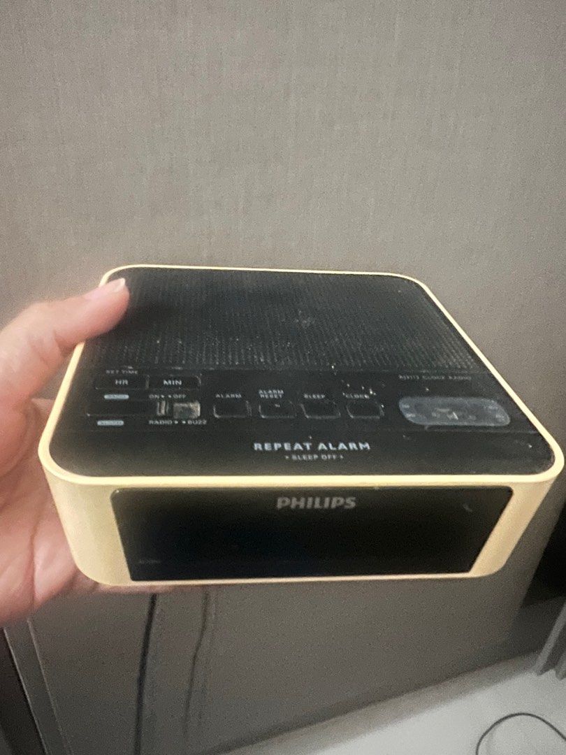 Radio Clock451380073380587520
