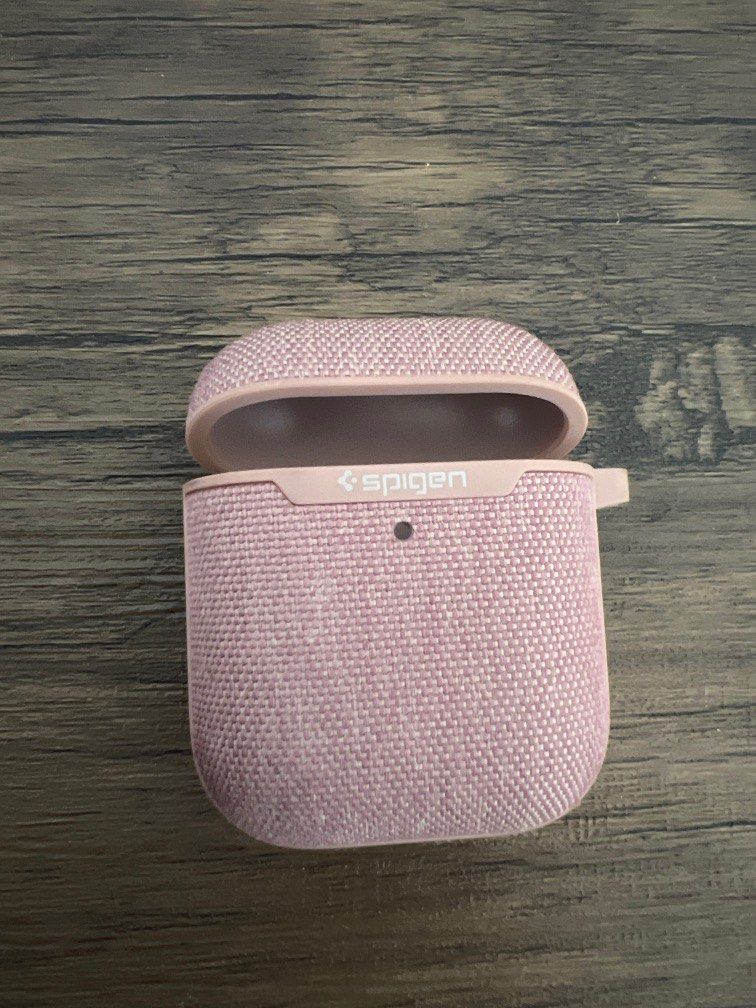 Rose Spigen Airpods Gen 2 Case (Category: Portable Audio Accessories) located in Rosario. Submitted by prelovedbyengineertoni (Listing ID 1256745474, Image 1). Description: Original Rose Spigen Airpods Gen 2 Case for sale Lightly used .