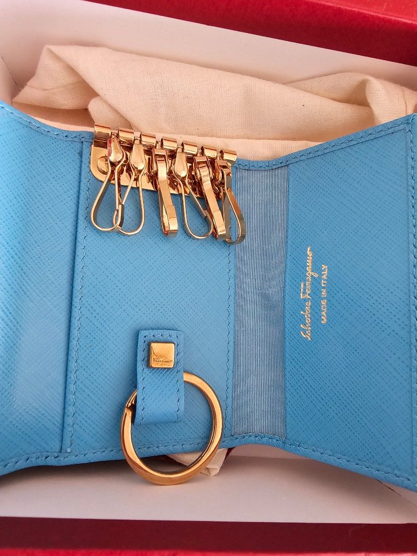 Salvatore ferragamo key pouch 2025