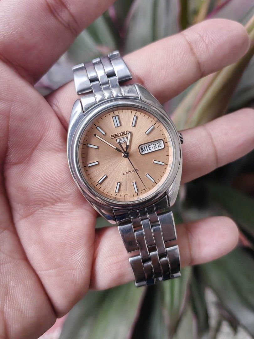 Seiko salmon dial deals