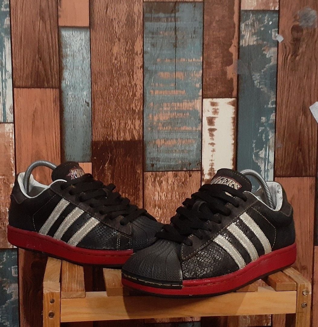 Adidas superstar store 76ers
