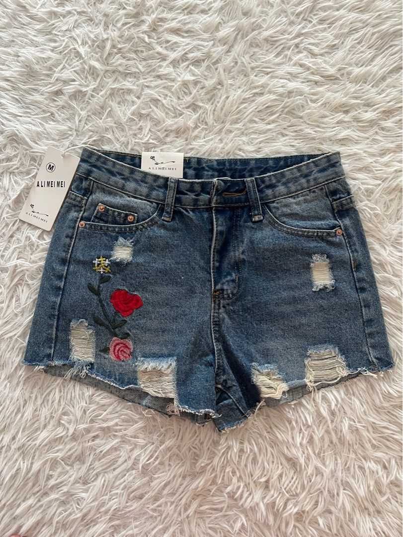 Short jeans rose design
