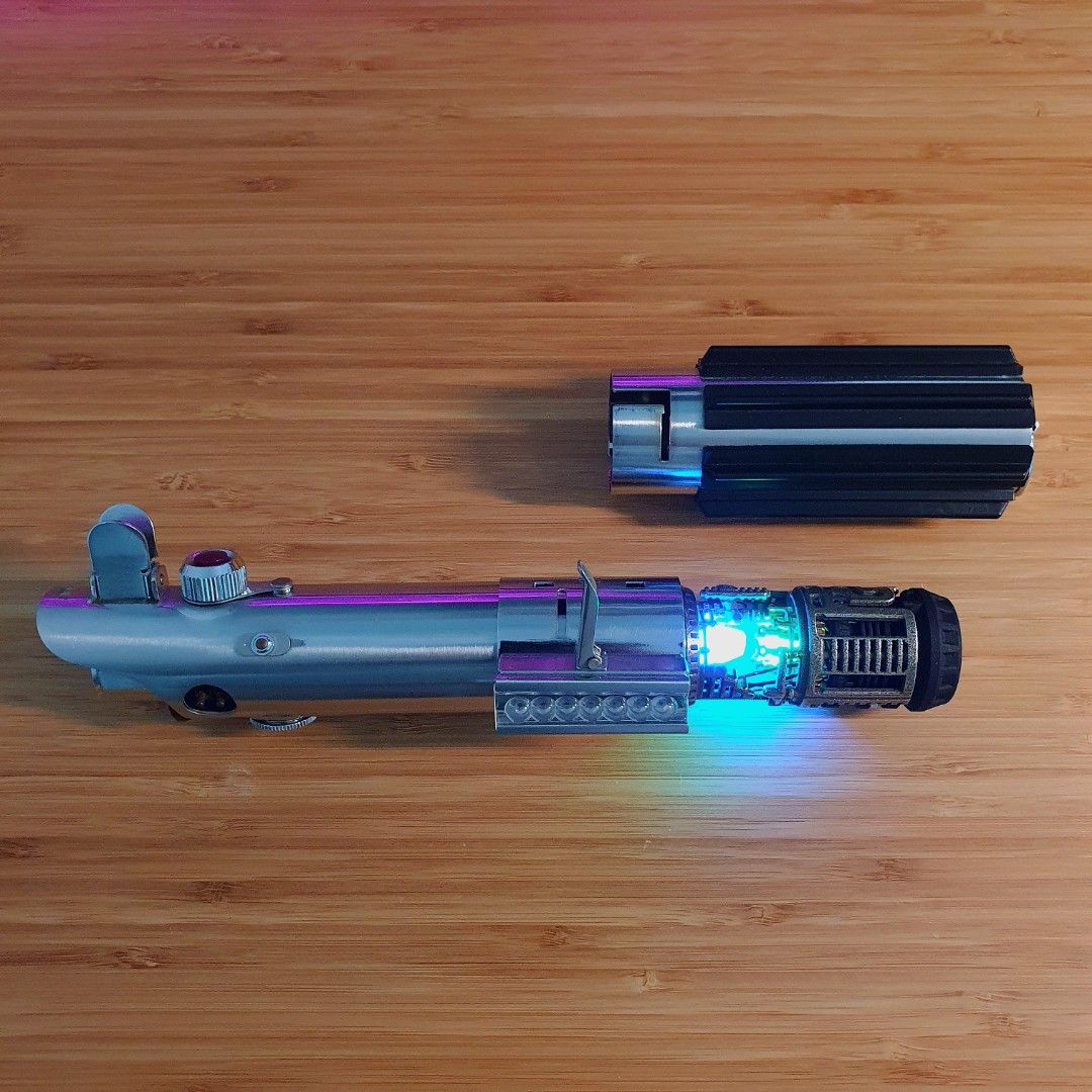Luke discount anh lightsaber