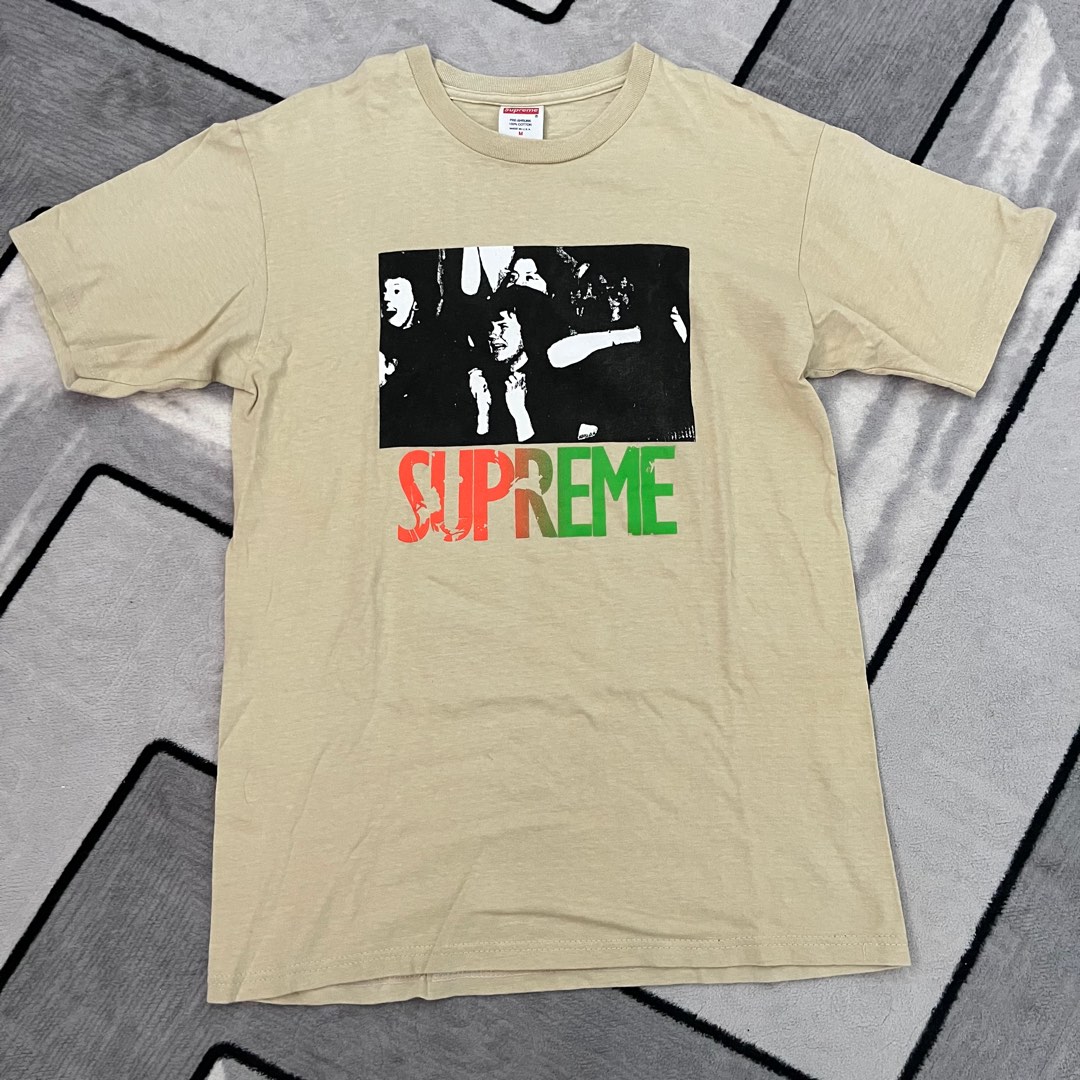 Supreme out 2025 of order tee