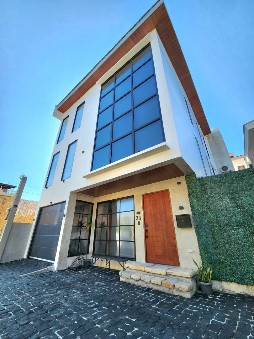 Taguig house for sale, Property, For Sale, House & Lot on Carousell