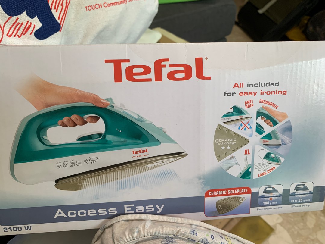Tefal ceramic soleplate steam iron, TV & Home Appliances, Irons