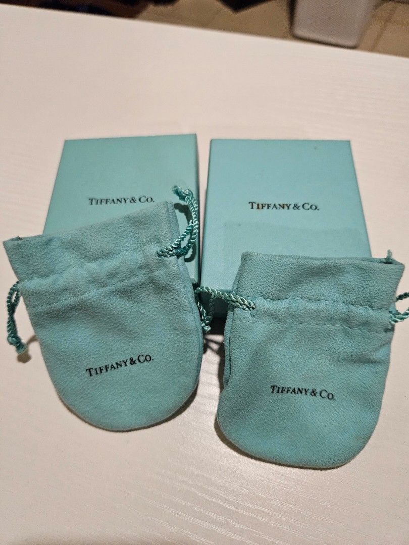 Tiffany and co pouch store