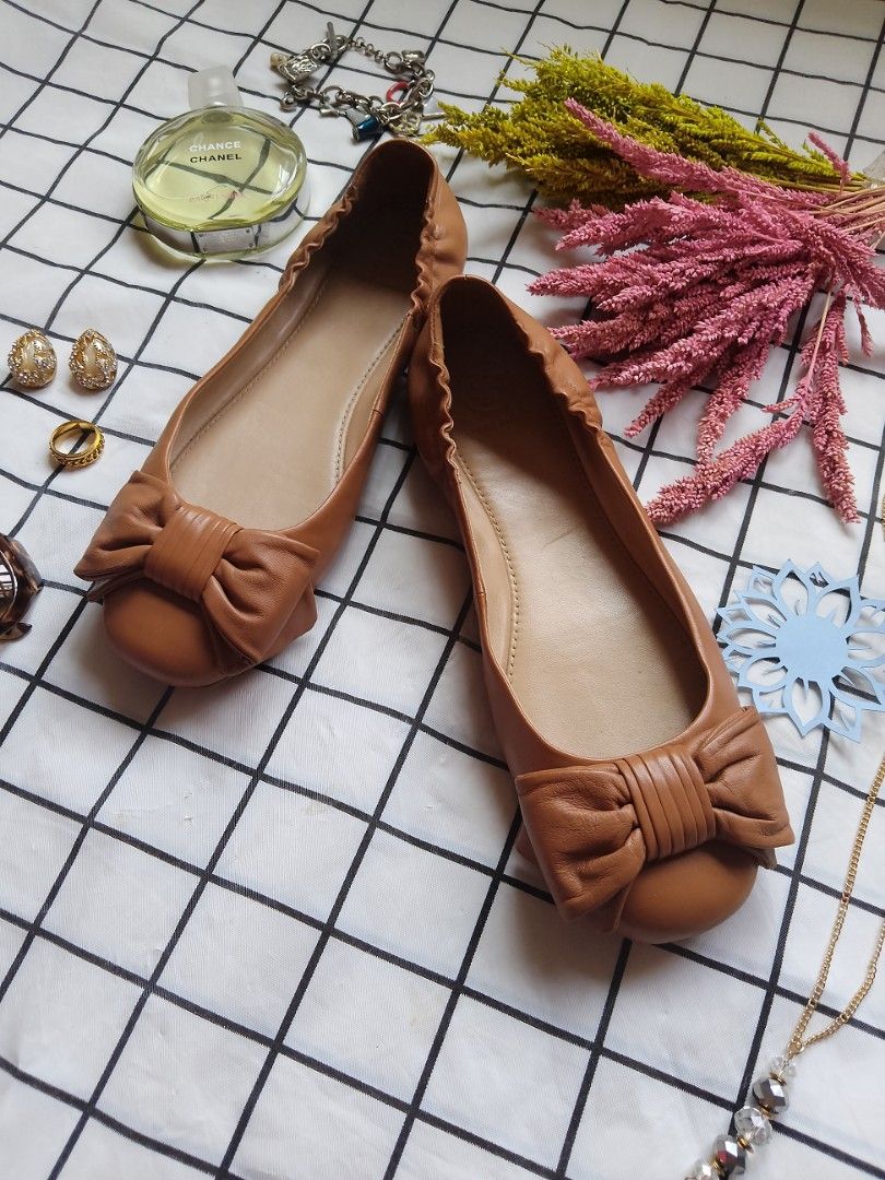 Tory burch divine 2025 bow leather ballet flat
