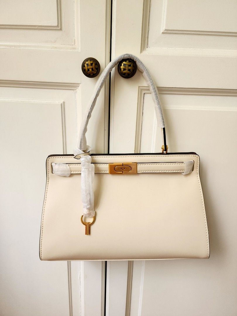 Tory Burch Lee Radziwill moving out sale
