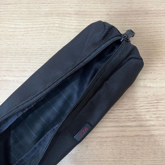 Pouch tumi on sale original