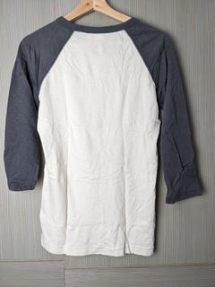 Uniqlo 五分袖上衣 灰白拚色 男版S