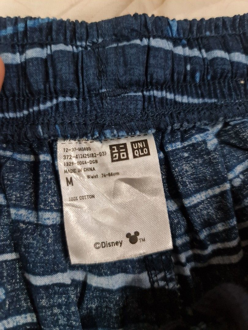 Uniqlo disney shorts size M (Category: Shorts) located in Quezon City. Submitted by nicollen (Listing ID 1256756012, Image 2). Description: uniqlo mens shorts disney design size M - not used, but tag removed. rfs: size too small.