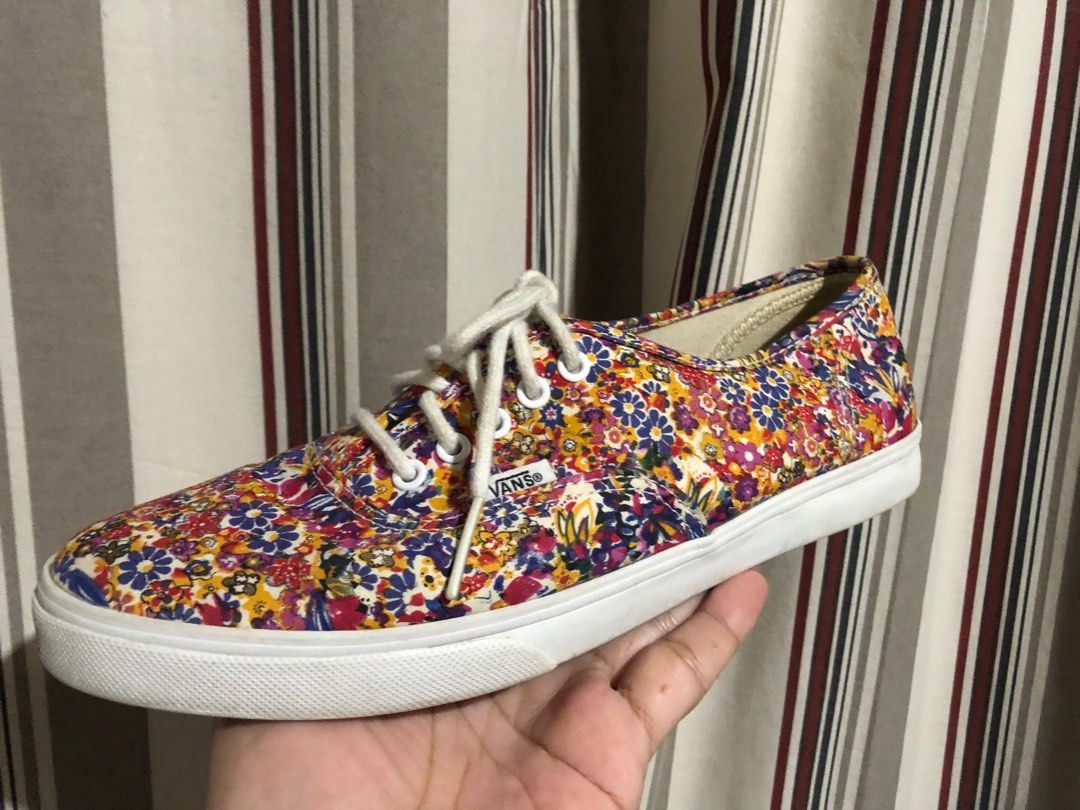 Vans authentic lo pro ditsy floral sale
