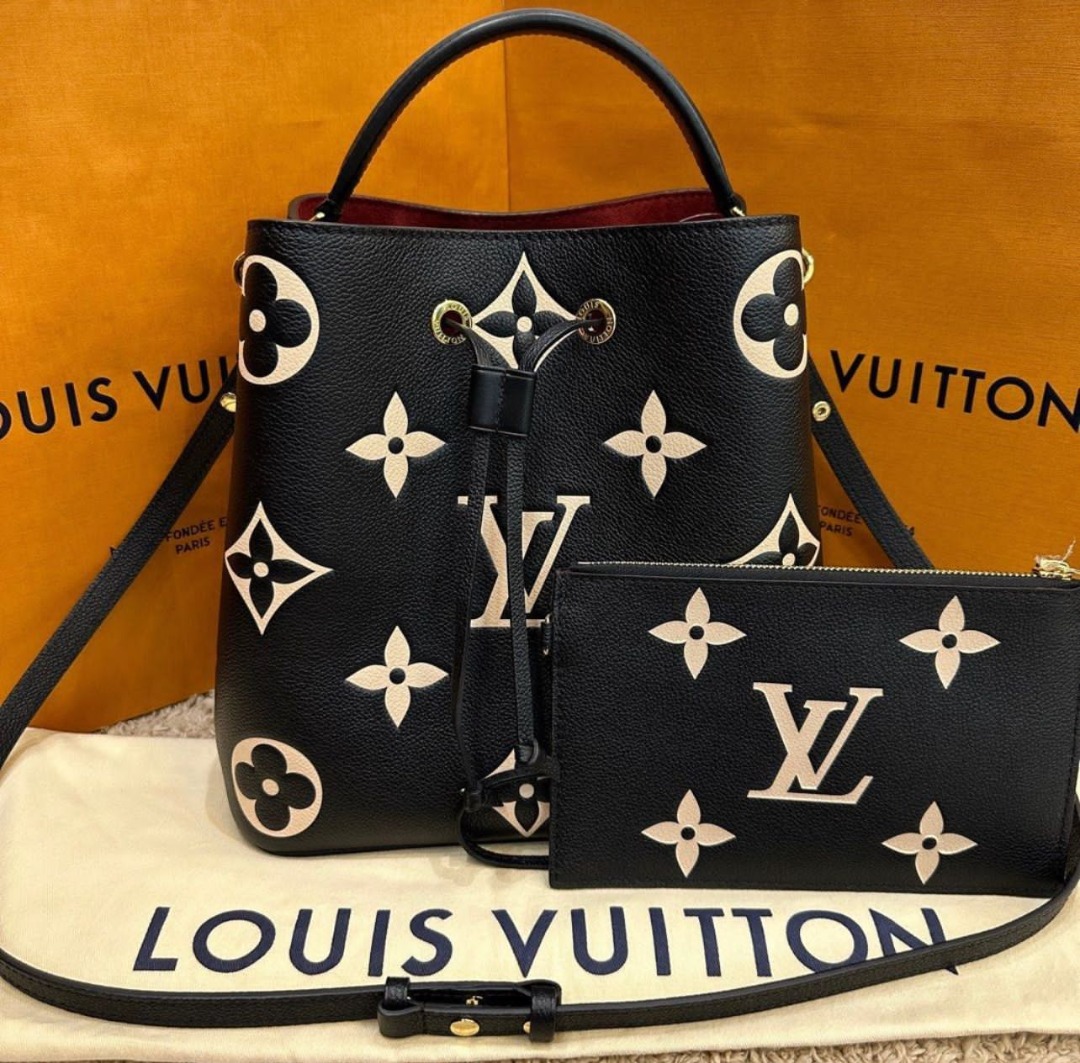 Louis Vuitton Beaubourg Hobo M55090, Barang Mewah, Tas & Dompet di