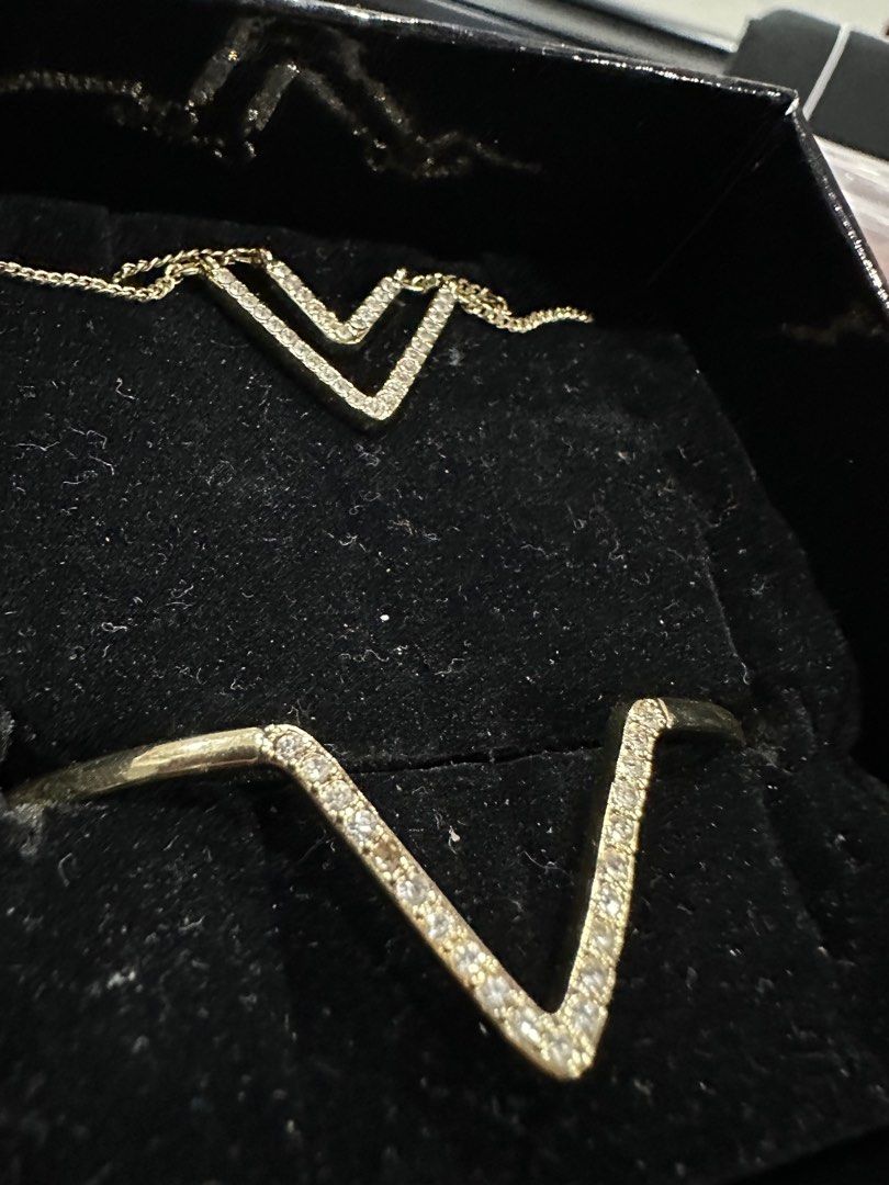 Victoria secret necklace and bracelet set cheap