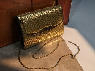 Vintage 70s Y&S Hard Shell Mesh Evening Purse/Clutch with tag