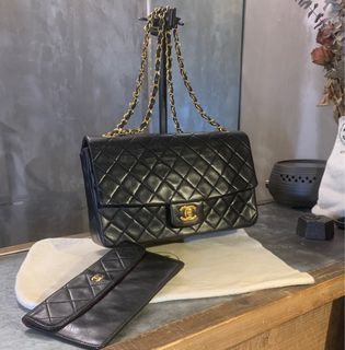 Vintage Chanel Lambskin Diamond Quilted Classic Flap Bag With Small Pouch In Black Gold    香奈兒黑金經典翻蓋子母包菱格紋絎縫包